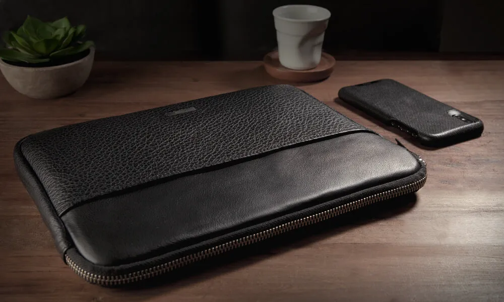 iPad Air and iPad Pro 11" Zippered Leather Pouch