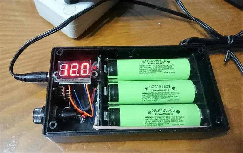 Versatile DIY ABS 18650 Battery Holder Cases for Custom Power Solutions