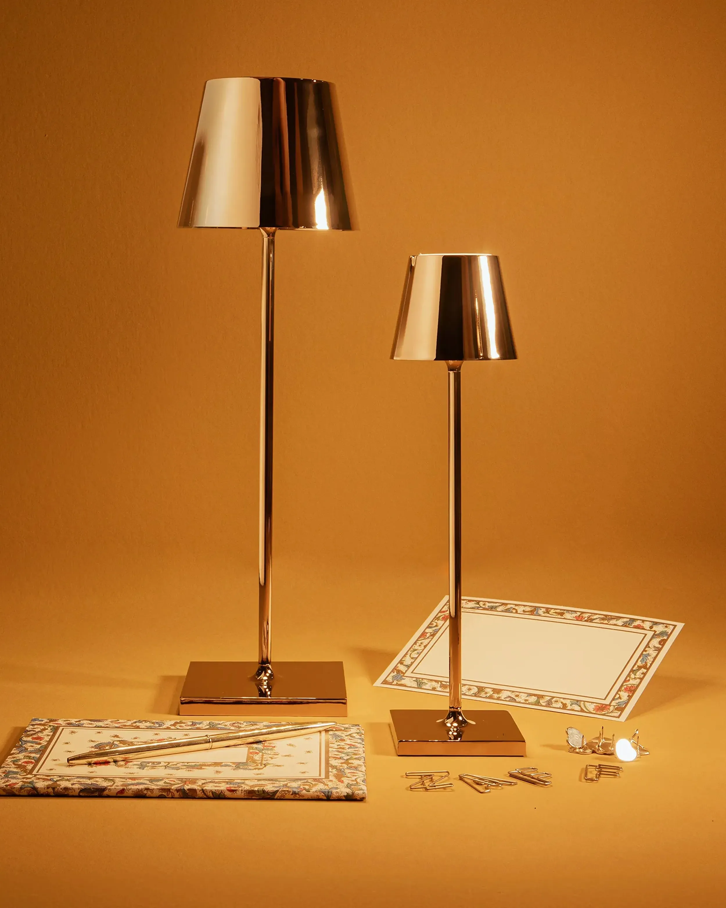 Zafferano Lampes à Porter Poldina micro table lamp